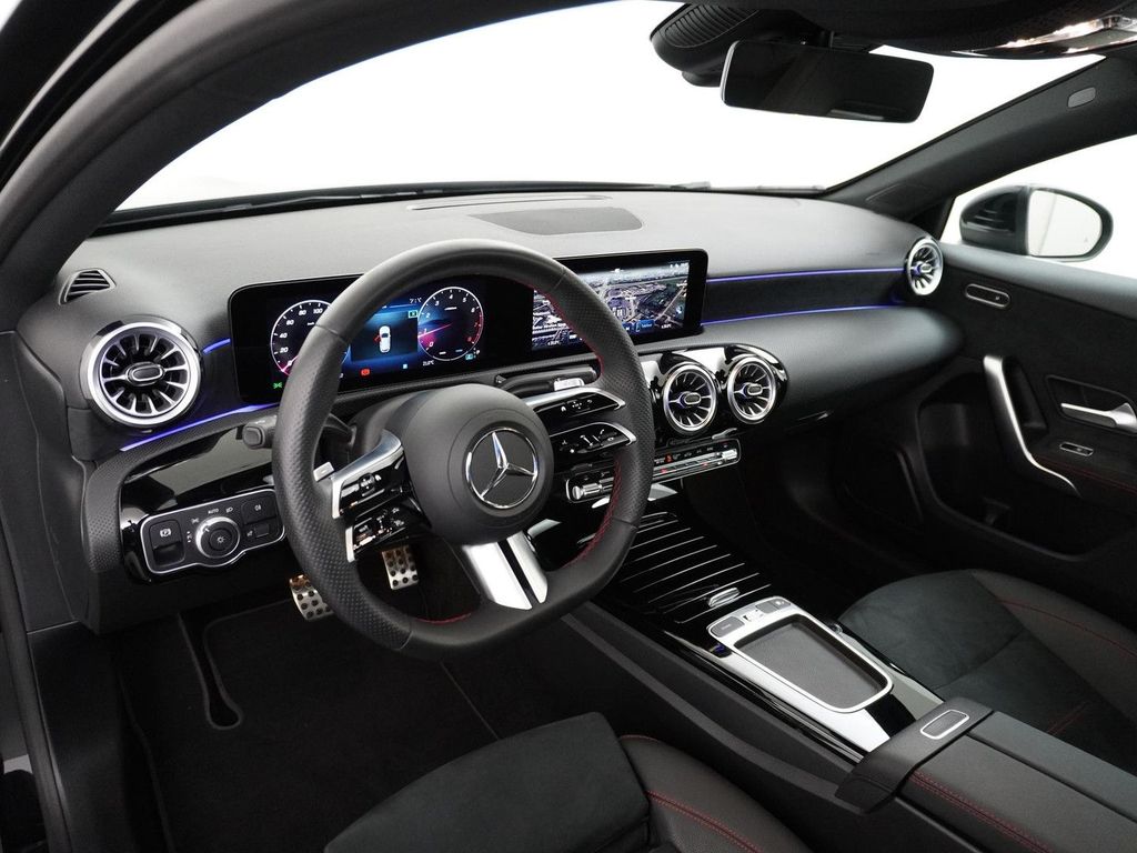 Mercedes-Benz A 180 Star Edition AMG Line | Panorama - Schiebe