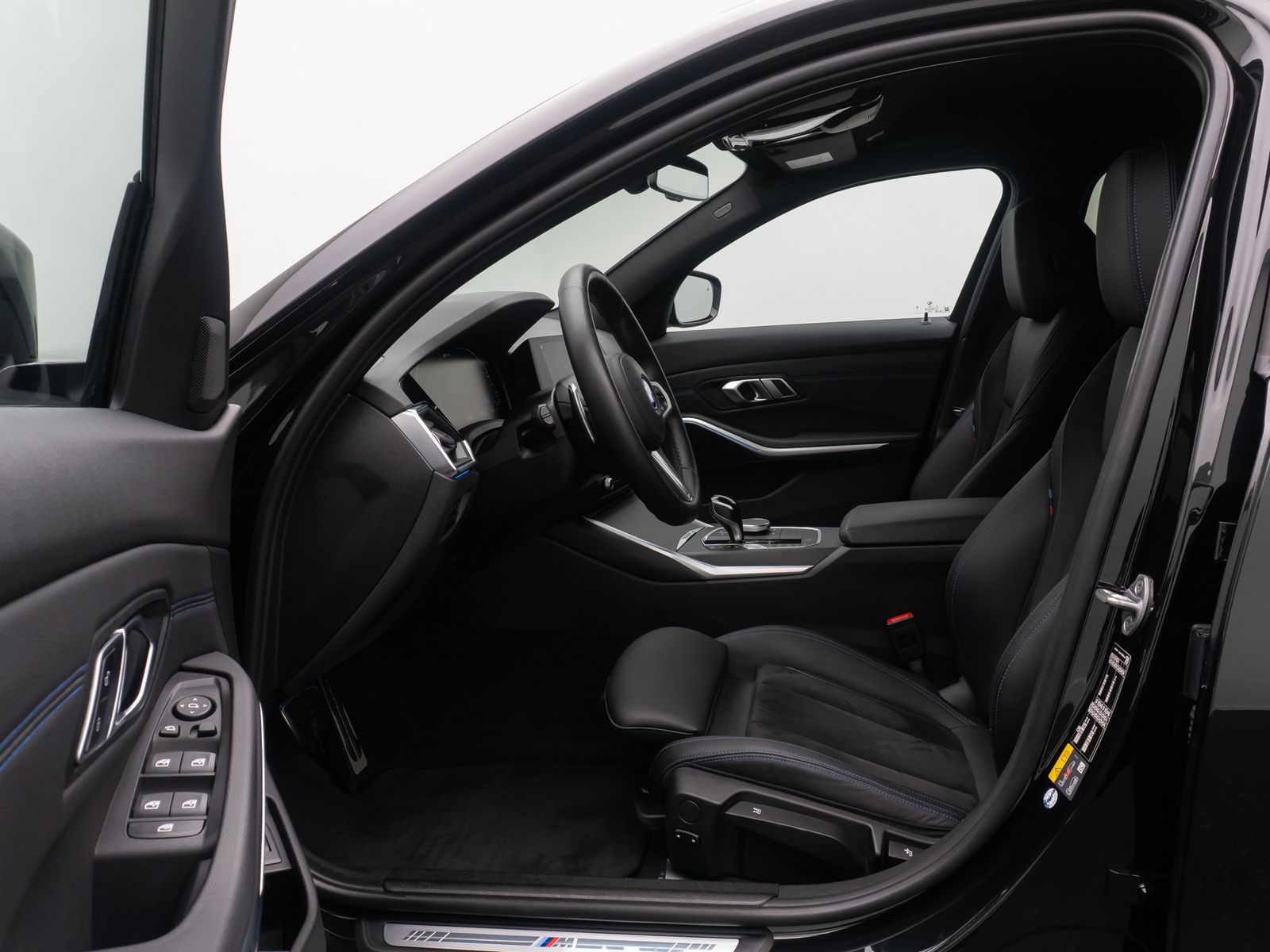 Fahrzeugabbildung BMW 330e xD M Sport DAB Laser 360°Alarm AHK HiFi 19"