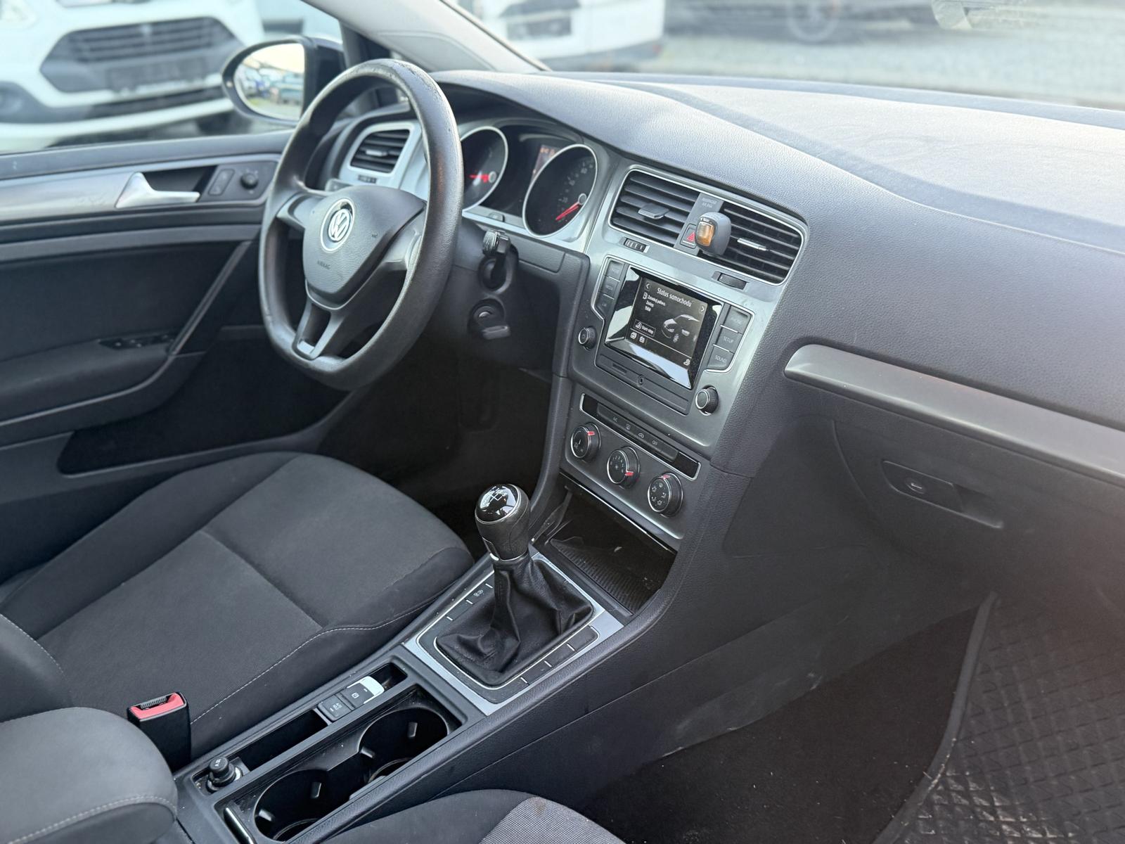 Volkswagen Golf 2015 — photo 11