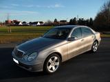 Mercedes-Benz E 200 KOMPRESSOR CLASSIC Automatik AHK  - gebrauchte Mercedes-Benz E 200 aus dem Jahr 2003