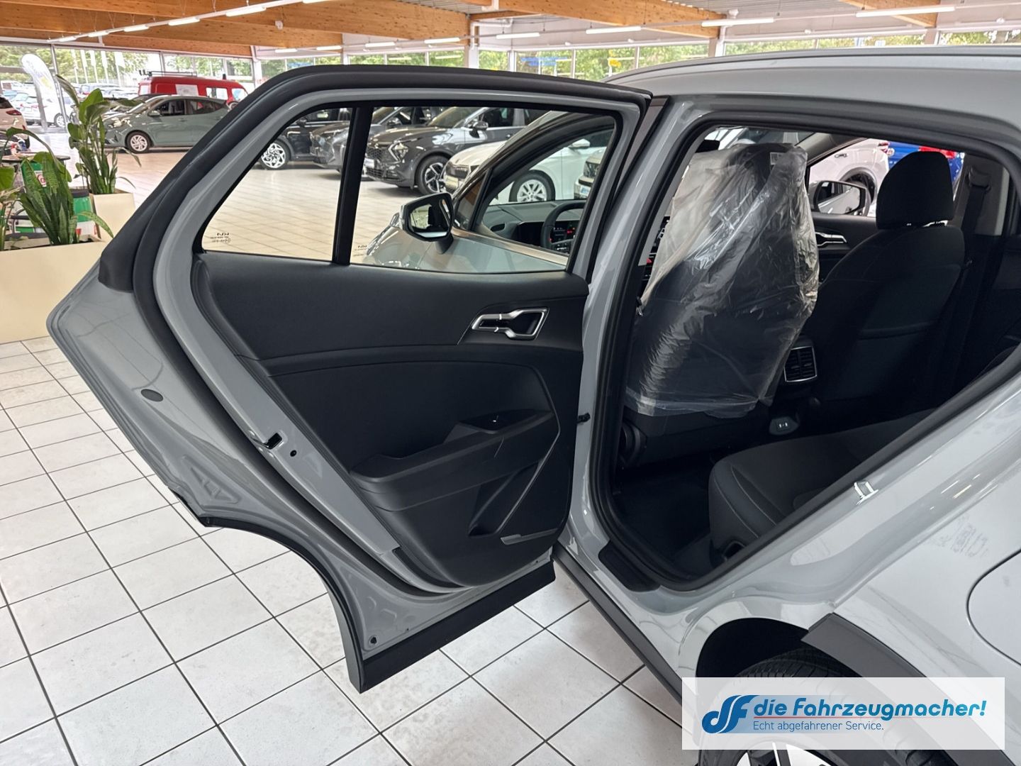 Fahrzeugabbildung Kia Sportage 1.6 T-GDI AWD 7DCT 2-Zonen-Klimaautomat