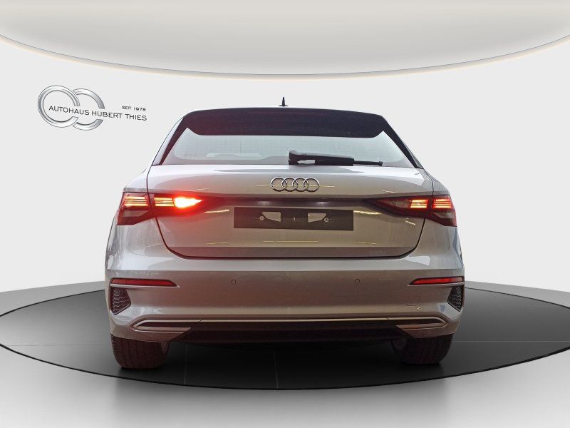 Fahrzeugabbildung Audi A3 35 2.0 TDI Sportback S-tronic  ACC+LED+NAVI+P