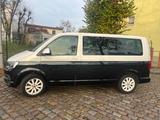 Volkswagen T6 Caravelle - Volkswagen T6 mit Benzin-Antrieb: Automatik
