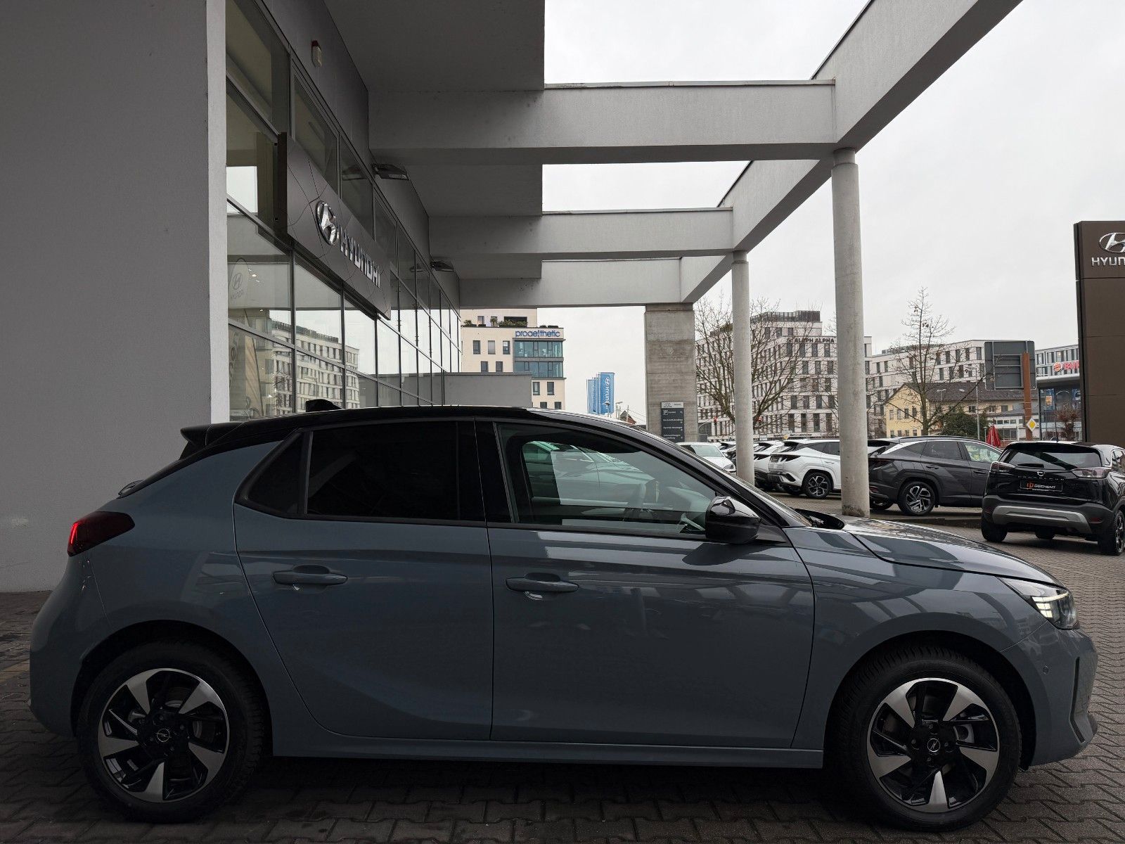 Fahrzeugabbildung Opel Corsa F e - Long Range GS Kamera,LED,Navi,SHZ,LM