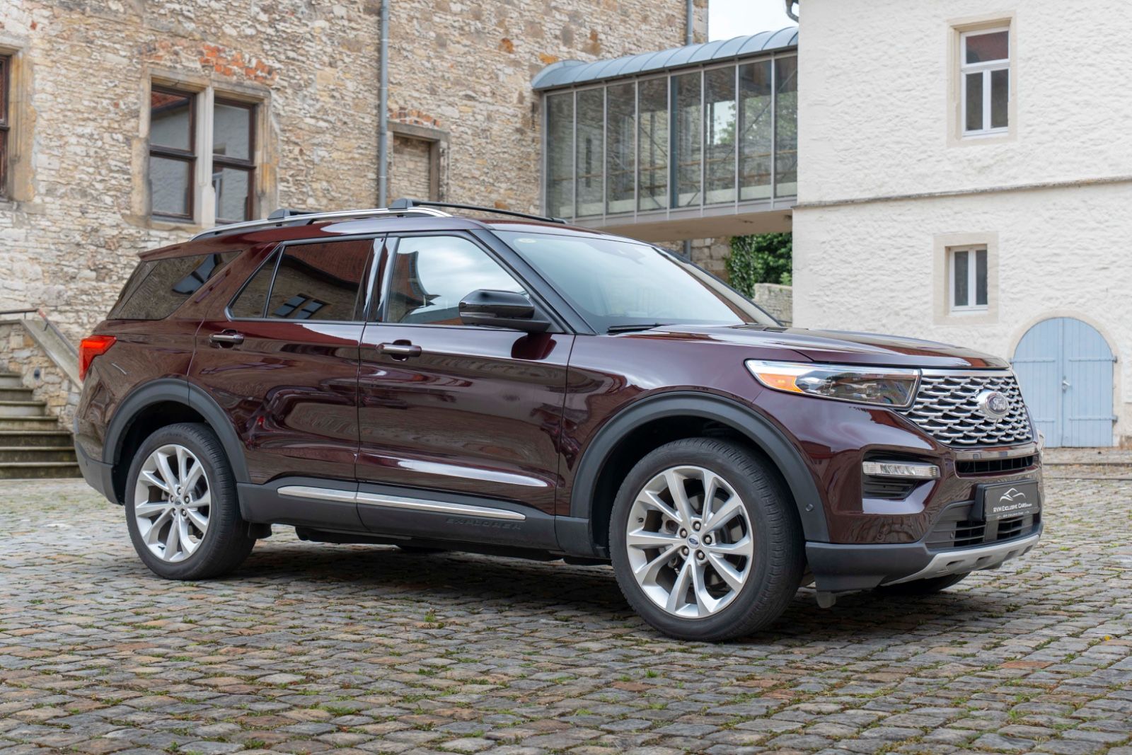 Fahrzeugabbildung Ford Explorer 3.0L Platinum PANO 360° B&O ACC AHK LED