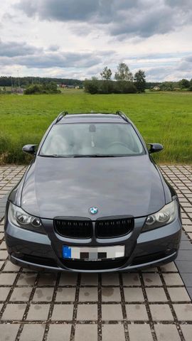 BMW E91 320i