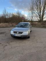 Volkswagen Passat 2.5 V6 TDI 4motion Trendline Variant ... - Volkswagen Passat in Hamburg: Variant