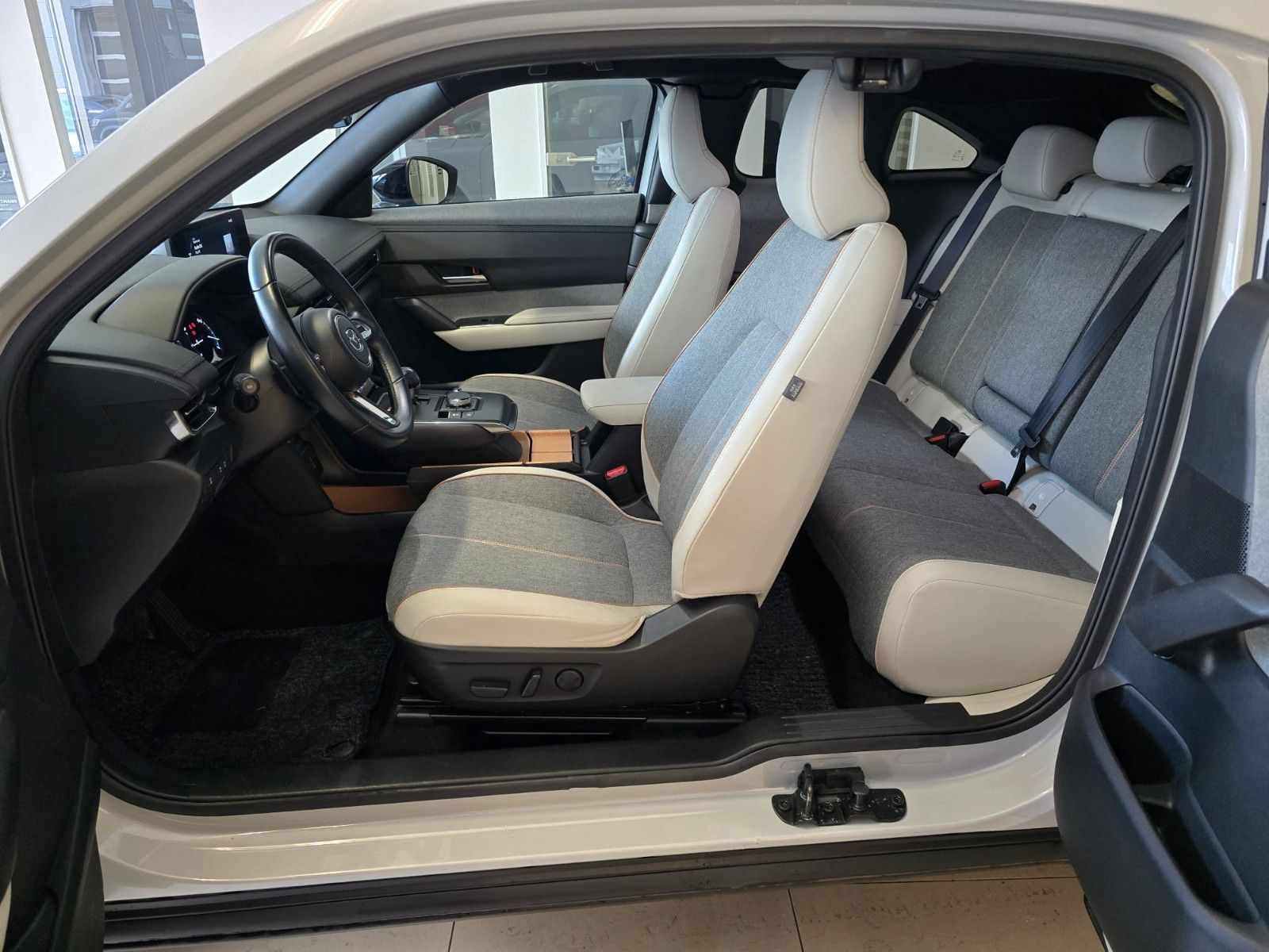 Mazda MX-30 - Bild 11