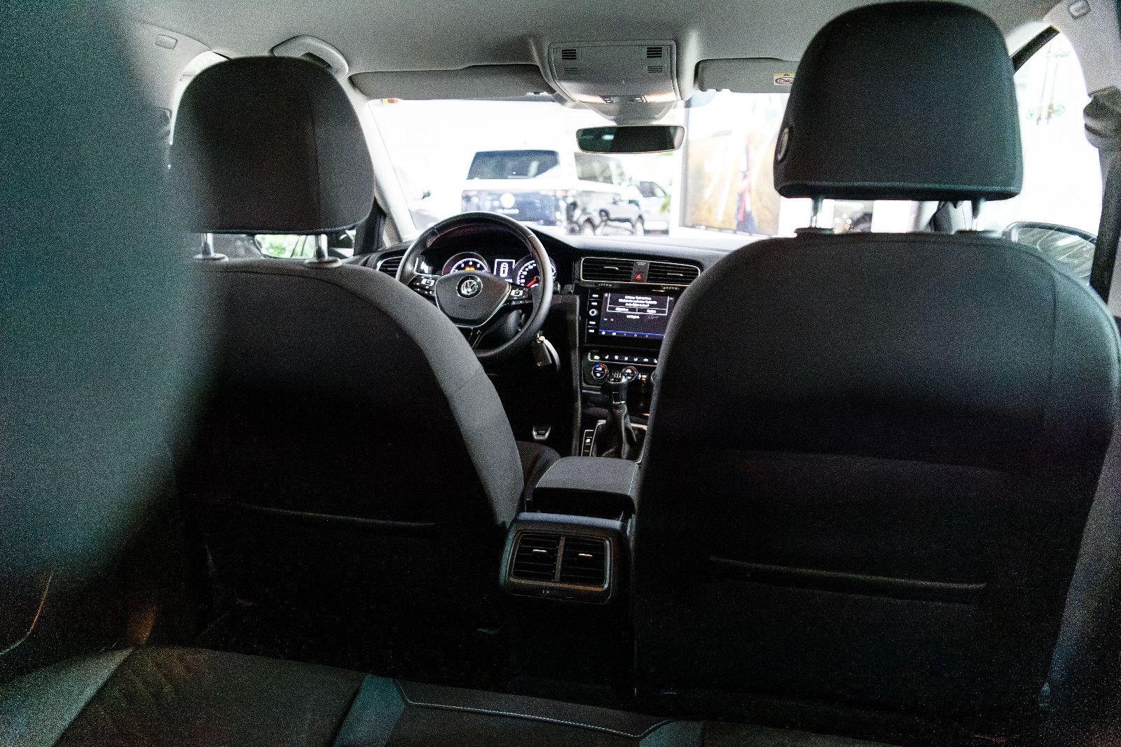 Fahrzeugabbildung Volkswagen Golf VII IQ.DRIVE +SHZ +ACC +NAVI