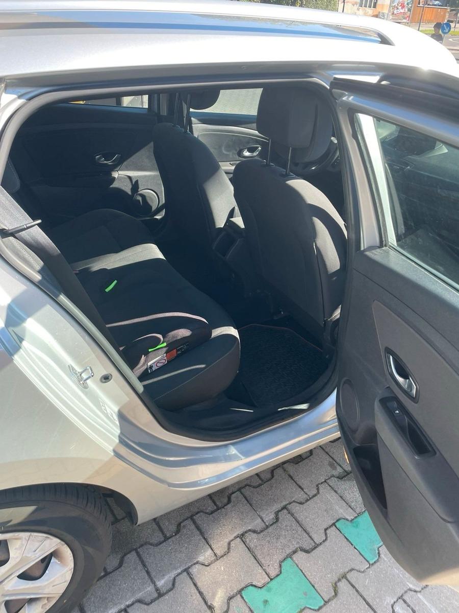 Renault Megane 2011 — photo 13