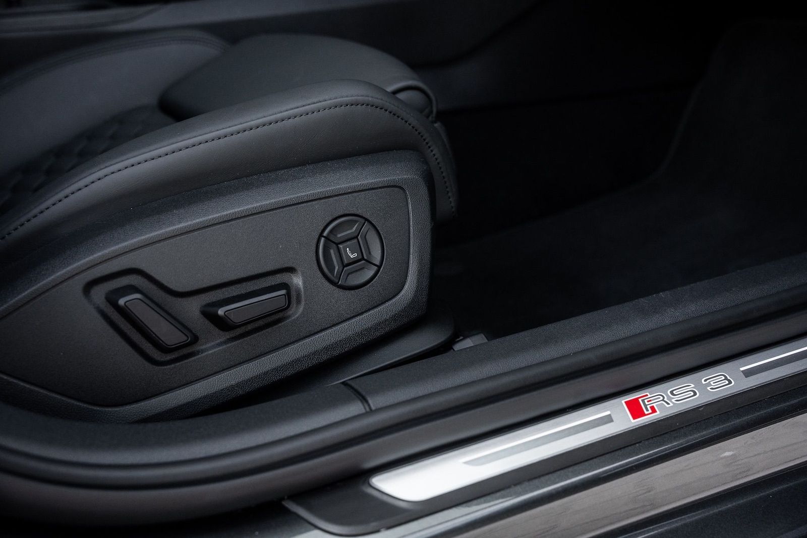Fahrzeugabbildung Audi RS3 Sportback KERAMIK|DYNAMIK+|SPORT-AGA|290|HUD