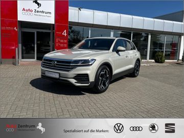 Volkswagen Touareg - 1