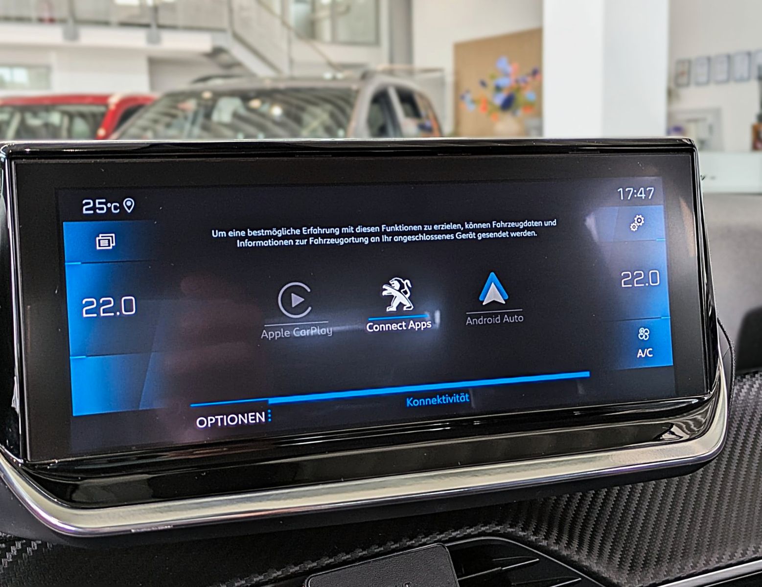 Fahrzeugabbildung Peugeot 2008 ALLURE HDI 8G ACC 360° NAVI SHZ KEYLESS 1Hd