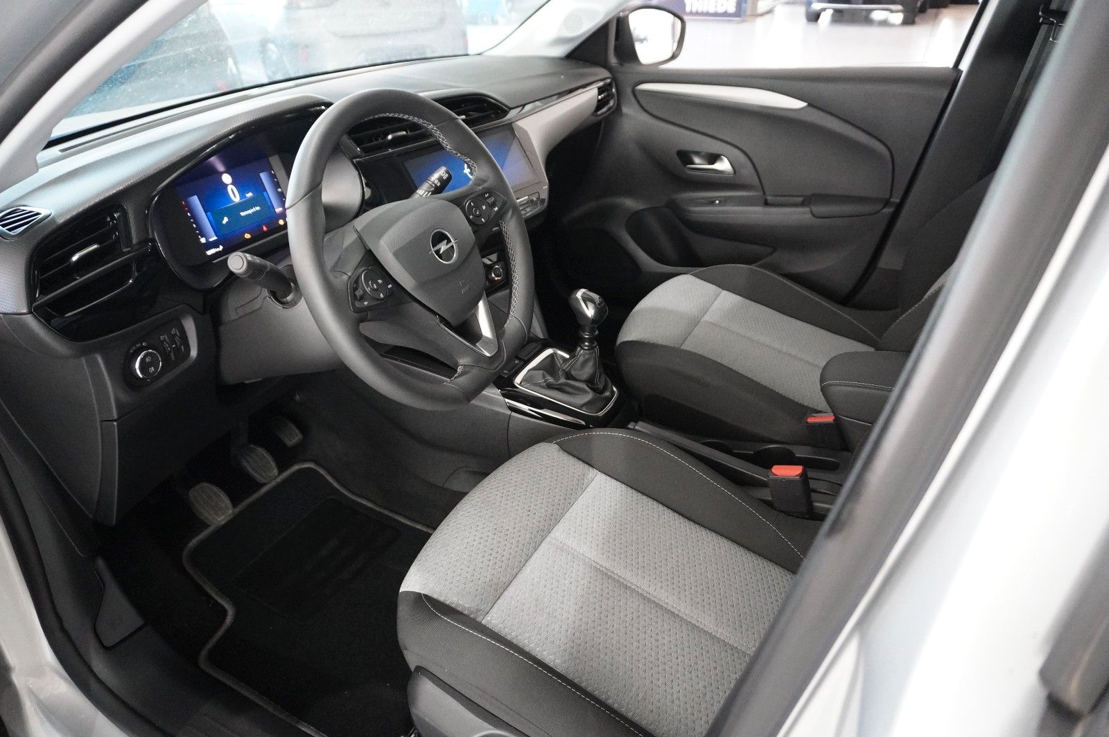 Fahrzeugabbildung Opel Corsa F 1.2 FACELIFT NAVI/LED/KAMERA/VIRTU./DAB+