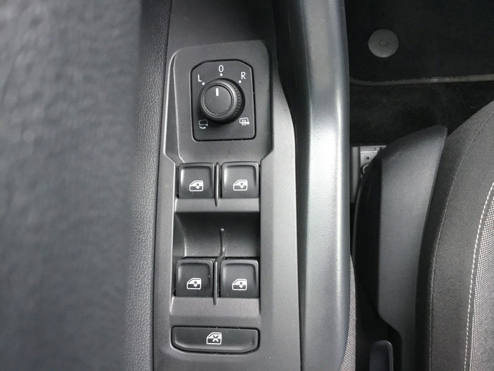 Fahrzeugabbildung Volkswagen Polo 1.0 TSI DSG Life+LED+Kamera+AppConnect+ACC