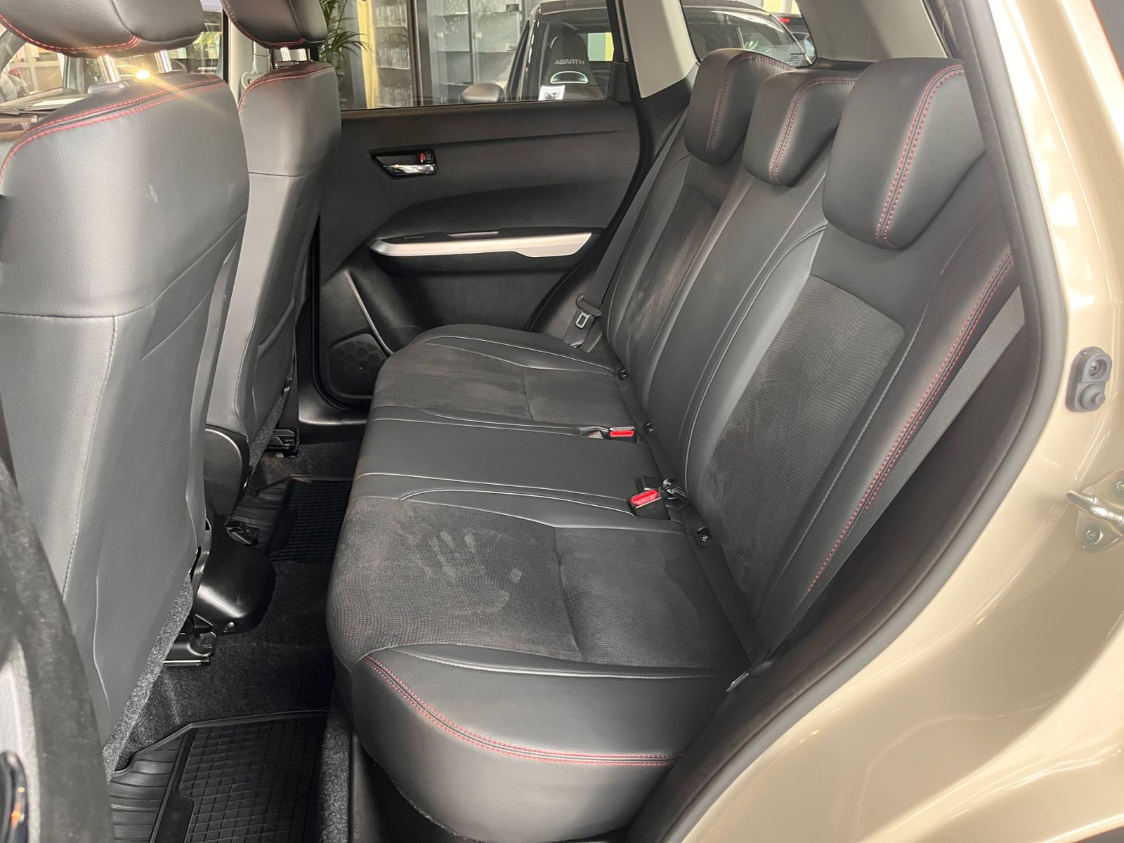 Fahrzeugabbildung Suzuki Vitara 1.4 S 4x4 KLIMA LED NAVI ALU