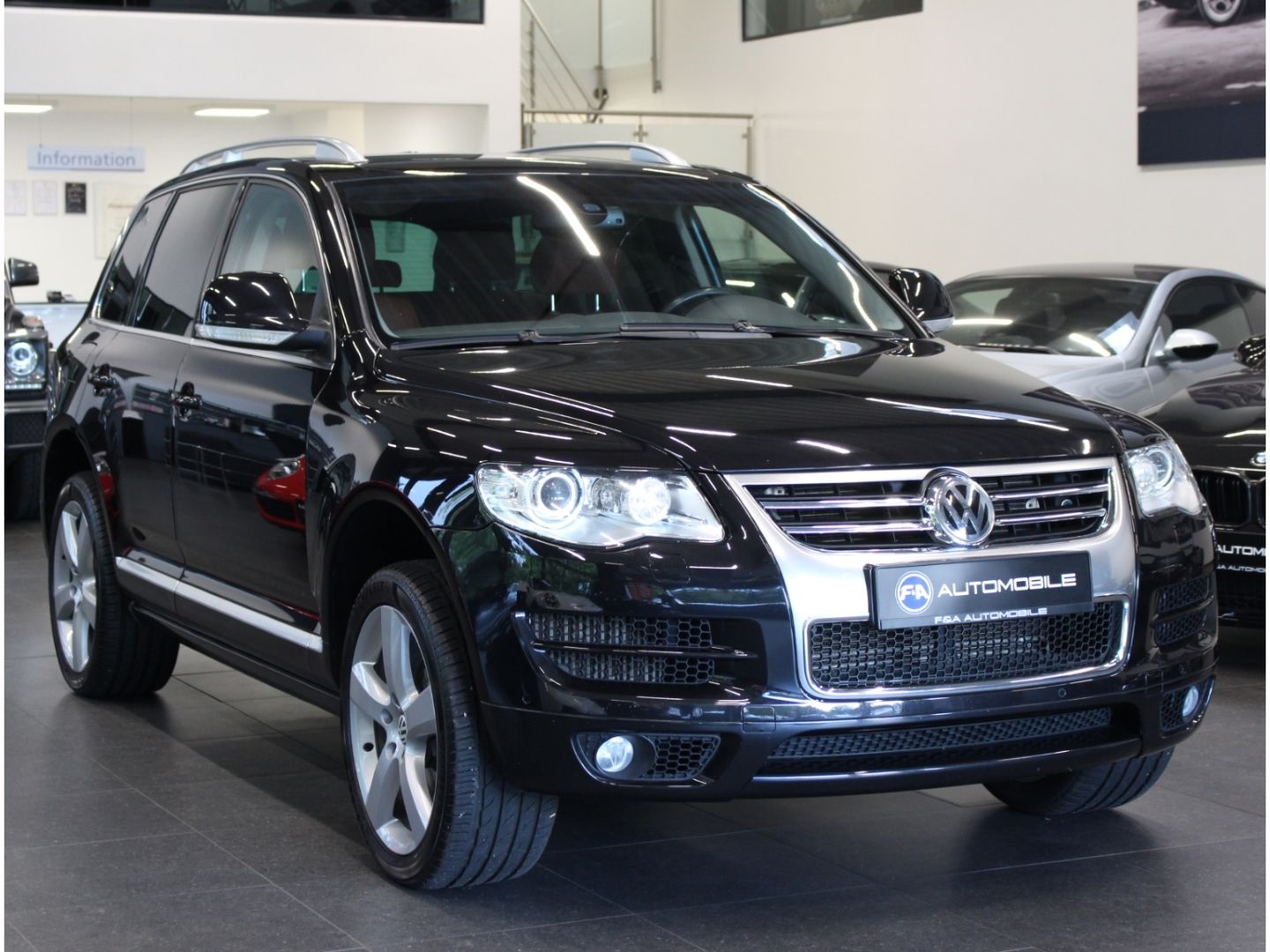 Fahrzeugabbildung Volkswagen Touareg 3.0 TDI V6 TDI DPF 2. Hand*Standhzg*VOLL