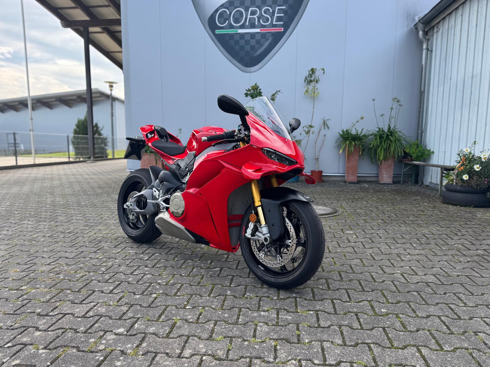 Ducati Panigale V4 S 2025 - Ducati Red