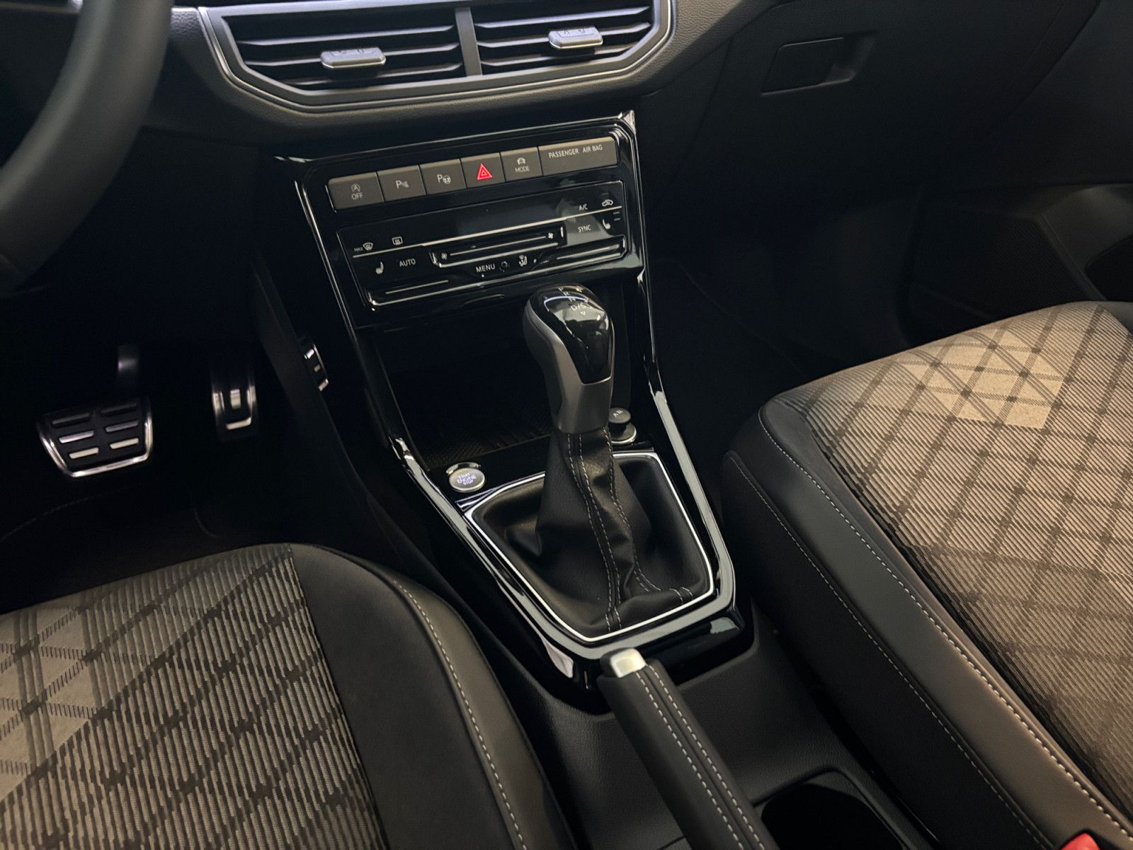 Volkswagen T-Cross - Bild 8