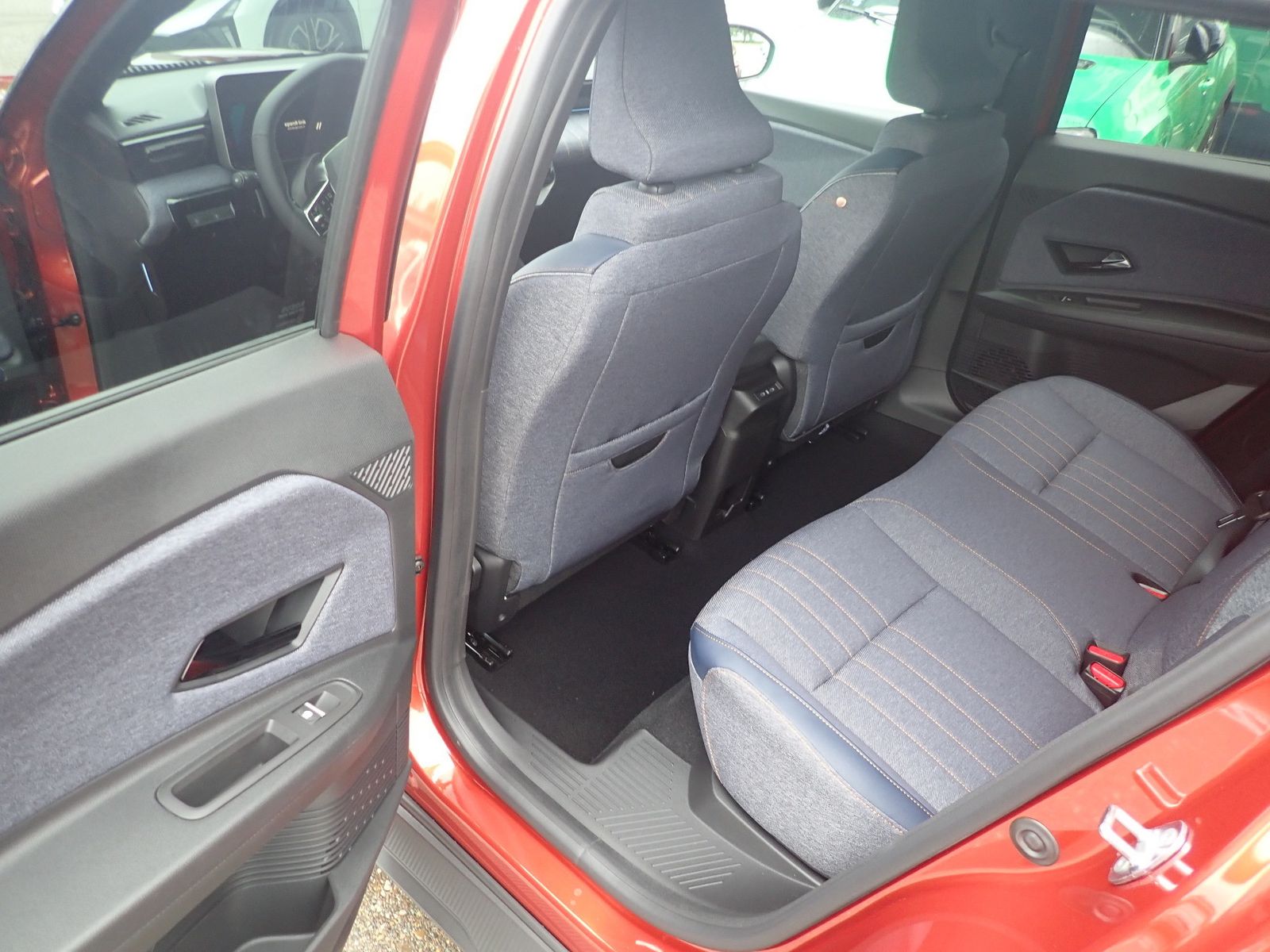Fahrzeugabbildung Renault R 4 E-Tech elektrisch Techno 150 Comfort Range