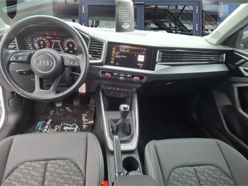 Audi A1 25 advanced Sportback °LED°SHZ°PDC°AAC°AppleC