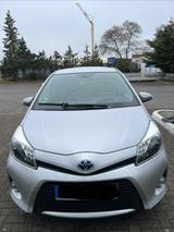 Toyota Tayota Yaris Hybrid/Benzin 1.5 l - Toyota Yaris mit Benzin-Antrieb: Automatik