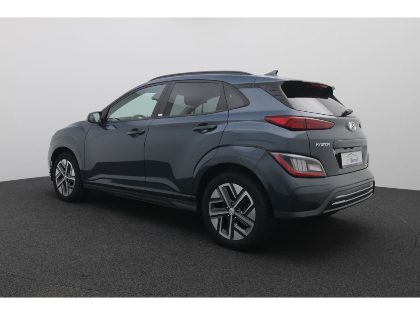 Fahrzeugabbildung Hyundai KONA Elektro Trend 2WD Totwinkelass ACC
