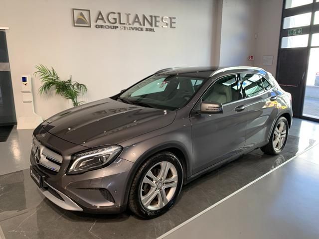MERCEDES-BENZ GLA 220
