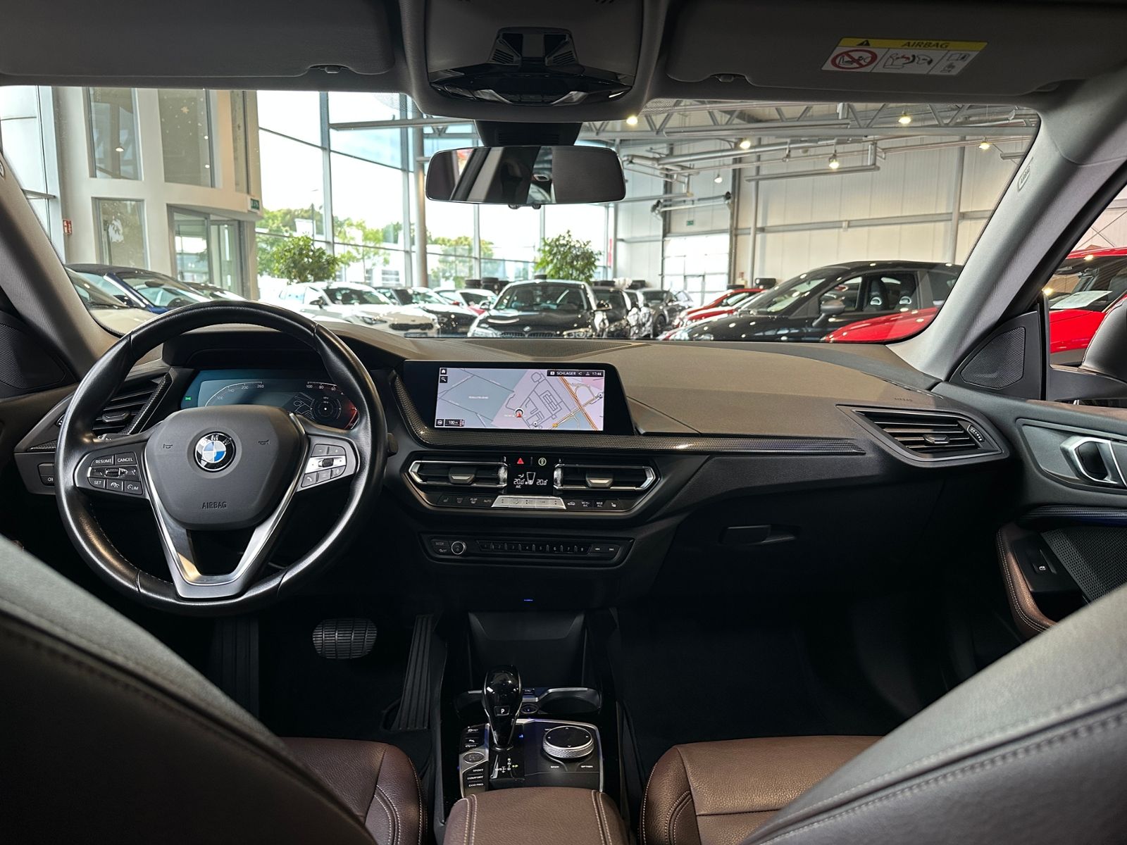 Fahrzeugabbildung BMW 218i Gran Coupe Advantage AHK LED ACC NAVI