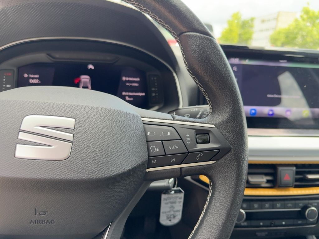 Fahrzeugabbildung SEAT Ibiza Road Edition  NAVI  CLIMATRONIC  ALLWETTER