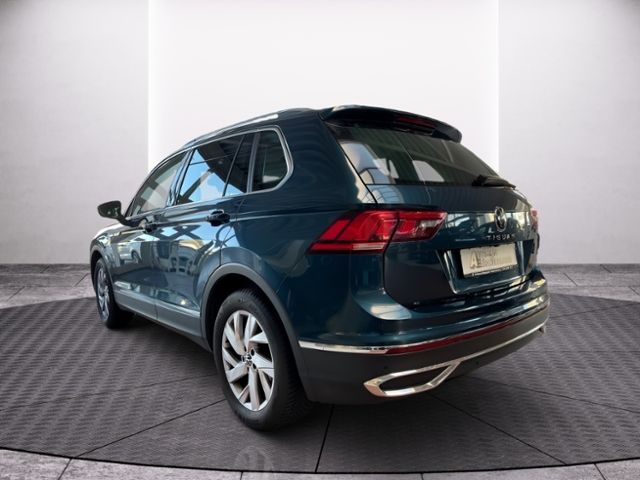 Fahrzeugabbildung Volkswagen Tiguan 1.5 TSI DSG ELEGANCE AHK NAVI GJR