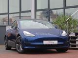 Tesla Model 3 Long Range Dual AWD - Tesla Model 3: Blau