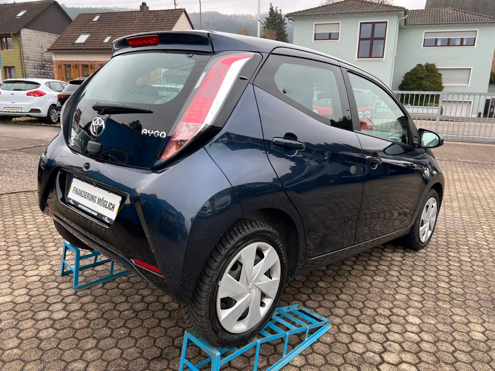 Toyota Aygo AYGO x KLIMA/KAMERA/TEMPOMAT