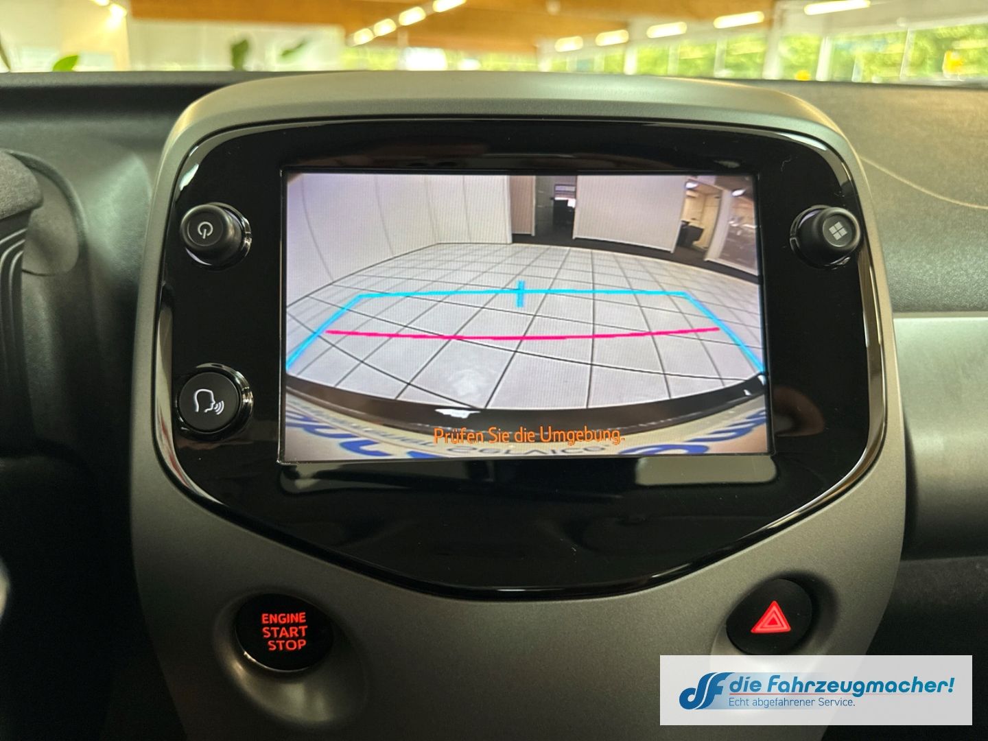 Fahrzeugabbildung Toyota Aygo X-Play Connect ACC Apple CarPlay Android Au