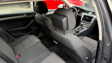 Volkswagen Passat Variant - 10