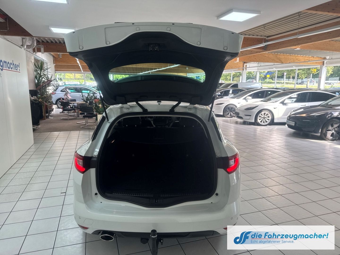 Fahrzeugabbildung Renault Megane IV Grandtour BOSE-Edition 1.2 TCe 130 Ene