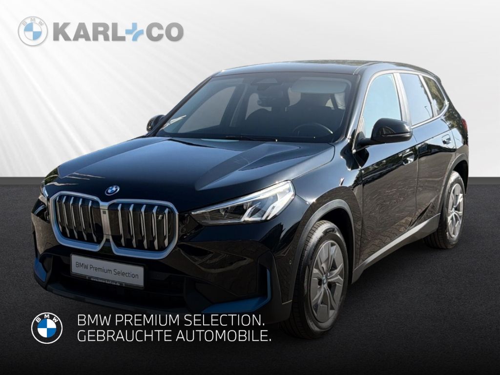 BMW iX1 xDrive 30 ACC Sportsitze LED PDC DAB SHZ