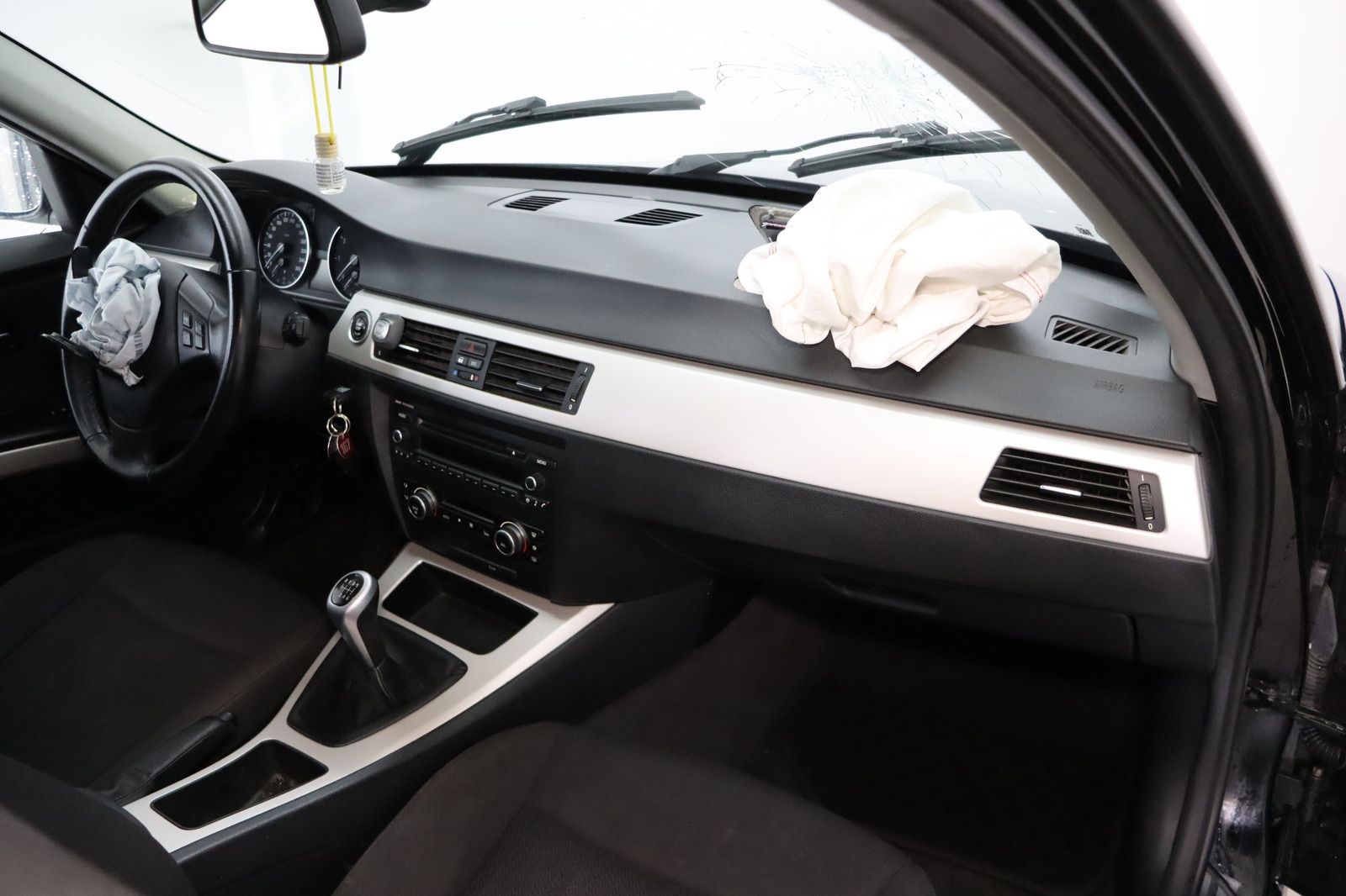 Fahrzeugabbildung BMW 318 i Touring * Klimaautomatik