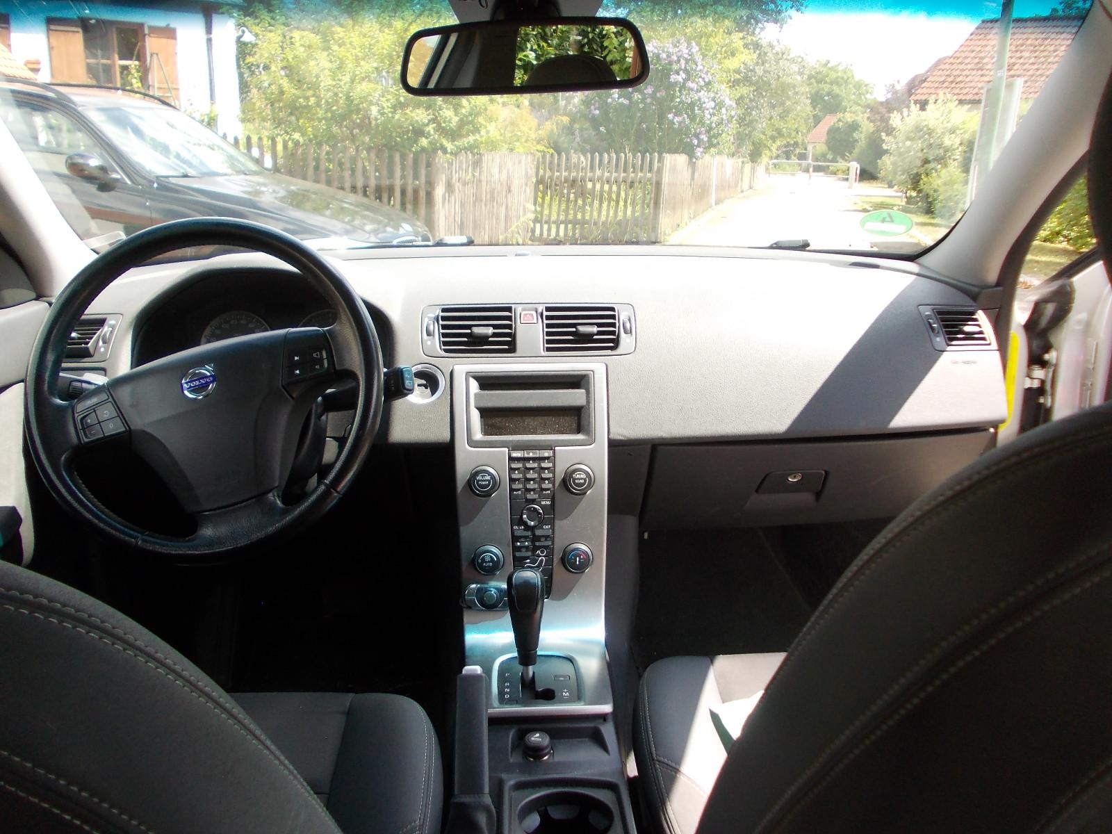 Volvo V50 2007 — photo 10