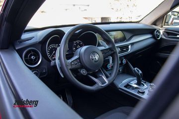 Alfa-Romeo Stelvio - 7