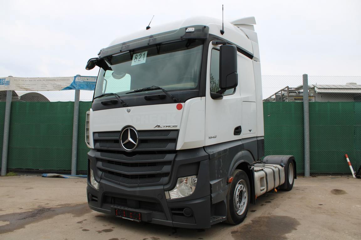 Mercedes-Benz 1842 4x2 LL - 2 x Tank - Nr.: 821