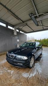 BMW E46 320i Touring - BMW 320 aus 2001: Kombi