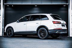 AUDI Q7 50 TDI Quattro - Unfallfrei - Neuwagenzustand