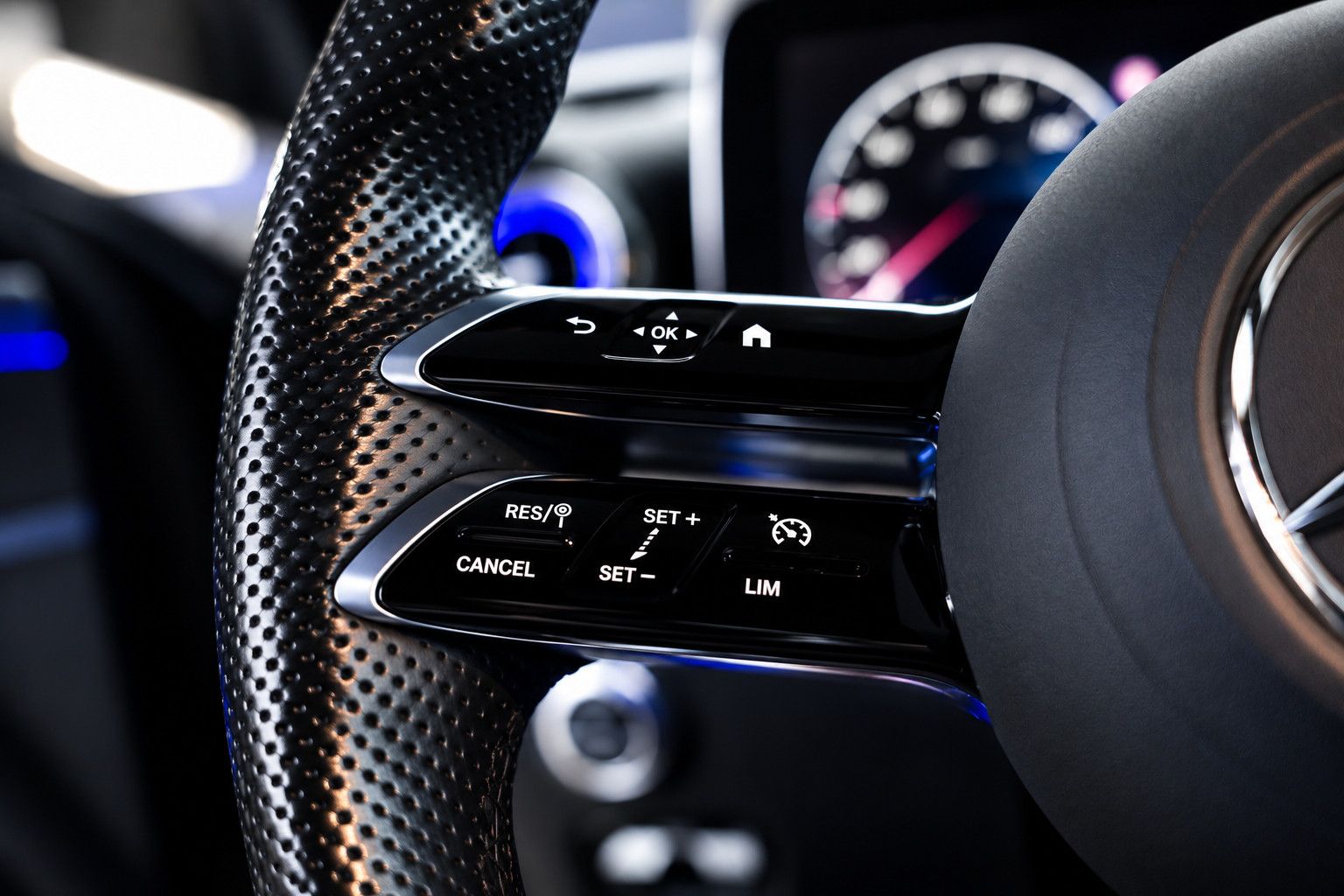Fahrzeugabbildung Mercedes-Benz C 220 d *AMG*Ambiente*Kamera*MBUX*NightPak