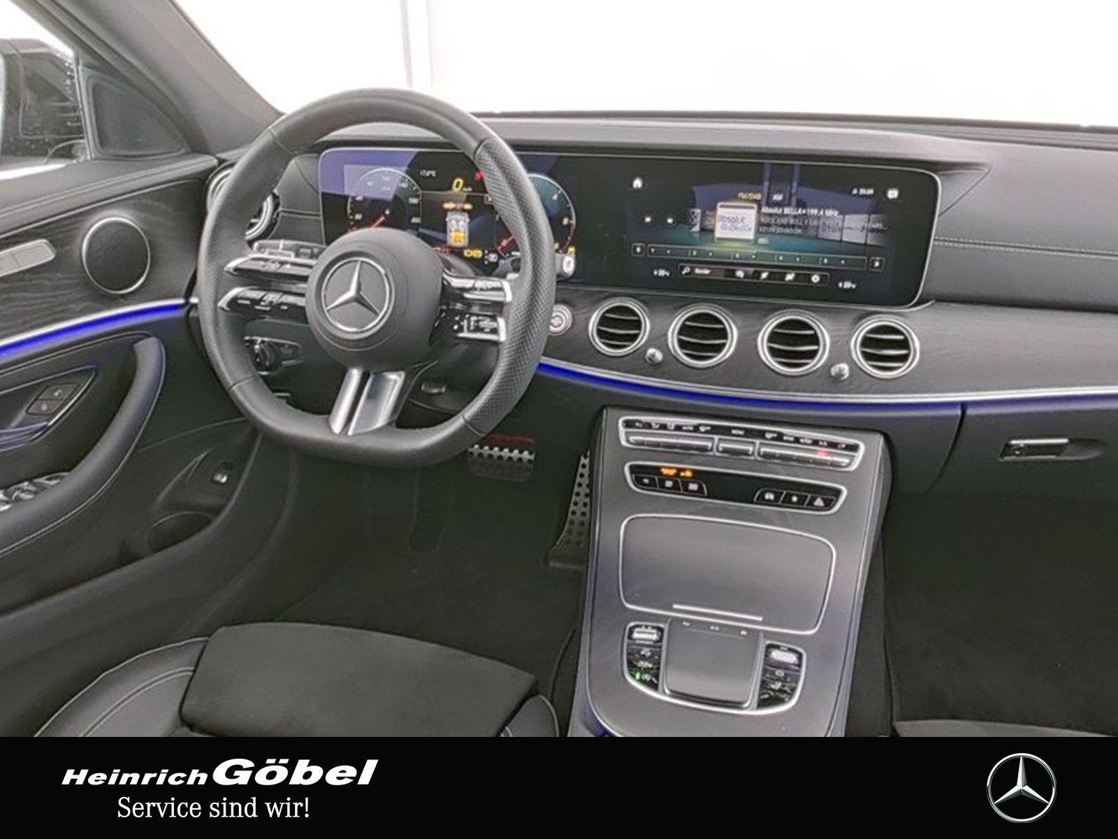 Fahrzeugabbildung Mercedes-Benz E 220 T d AMG+NIGHT+NAVI+AMBIENTE+LED+CARPLAY