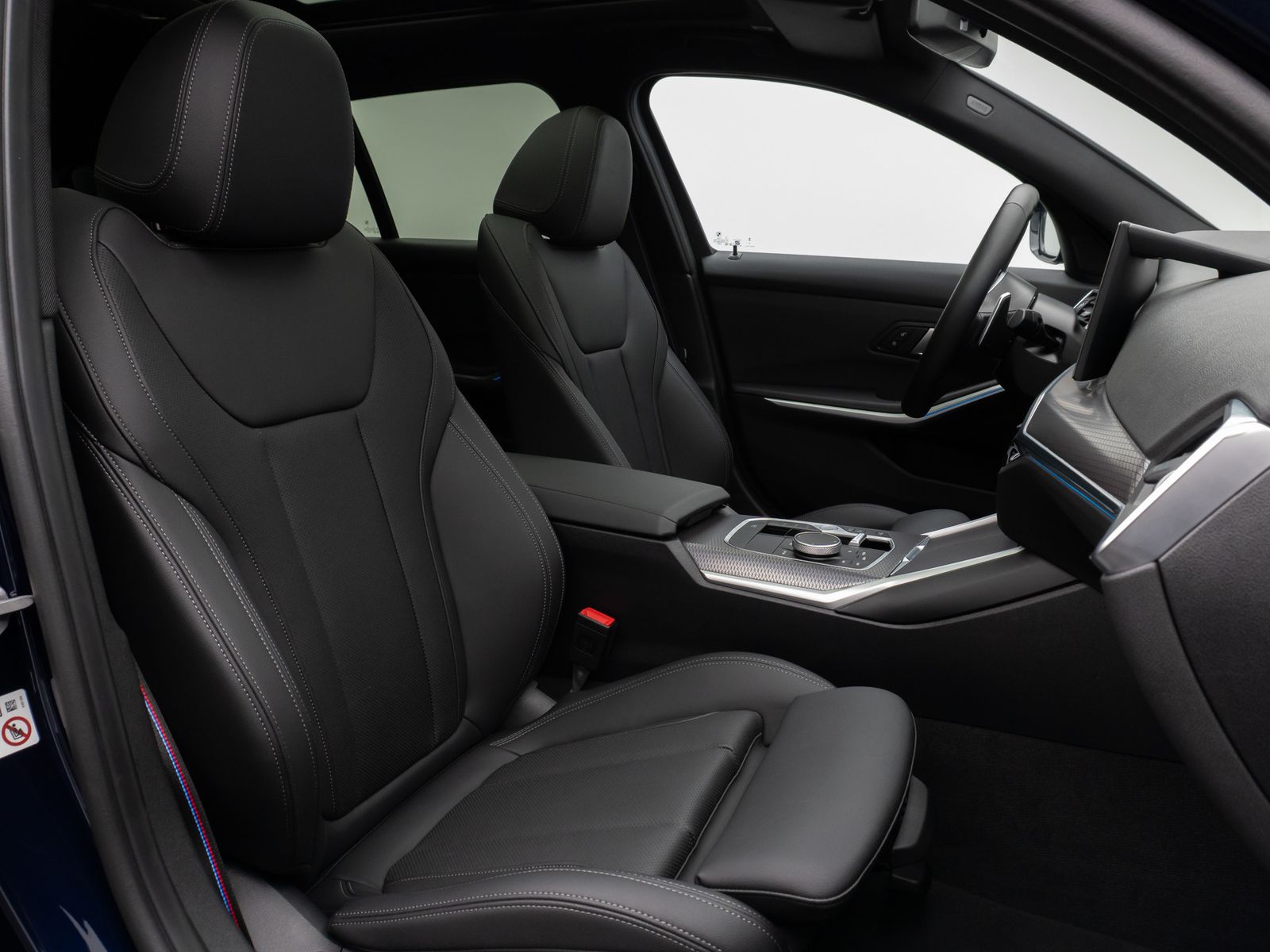 Fahrzeugabbildung BMW 320i M SportPro Panorama Kamera DAB HiFi Stop&Go