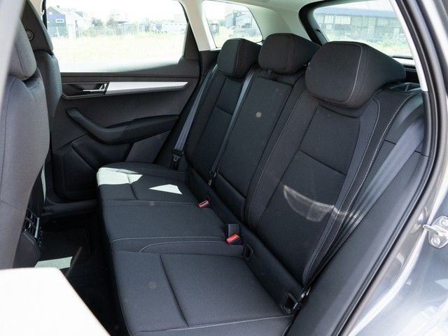Karoq 2.0 TDI Tour DSG AHK+NAVI+MATRIX+RFK
