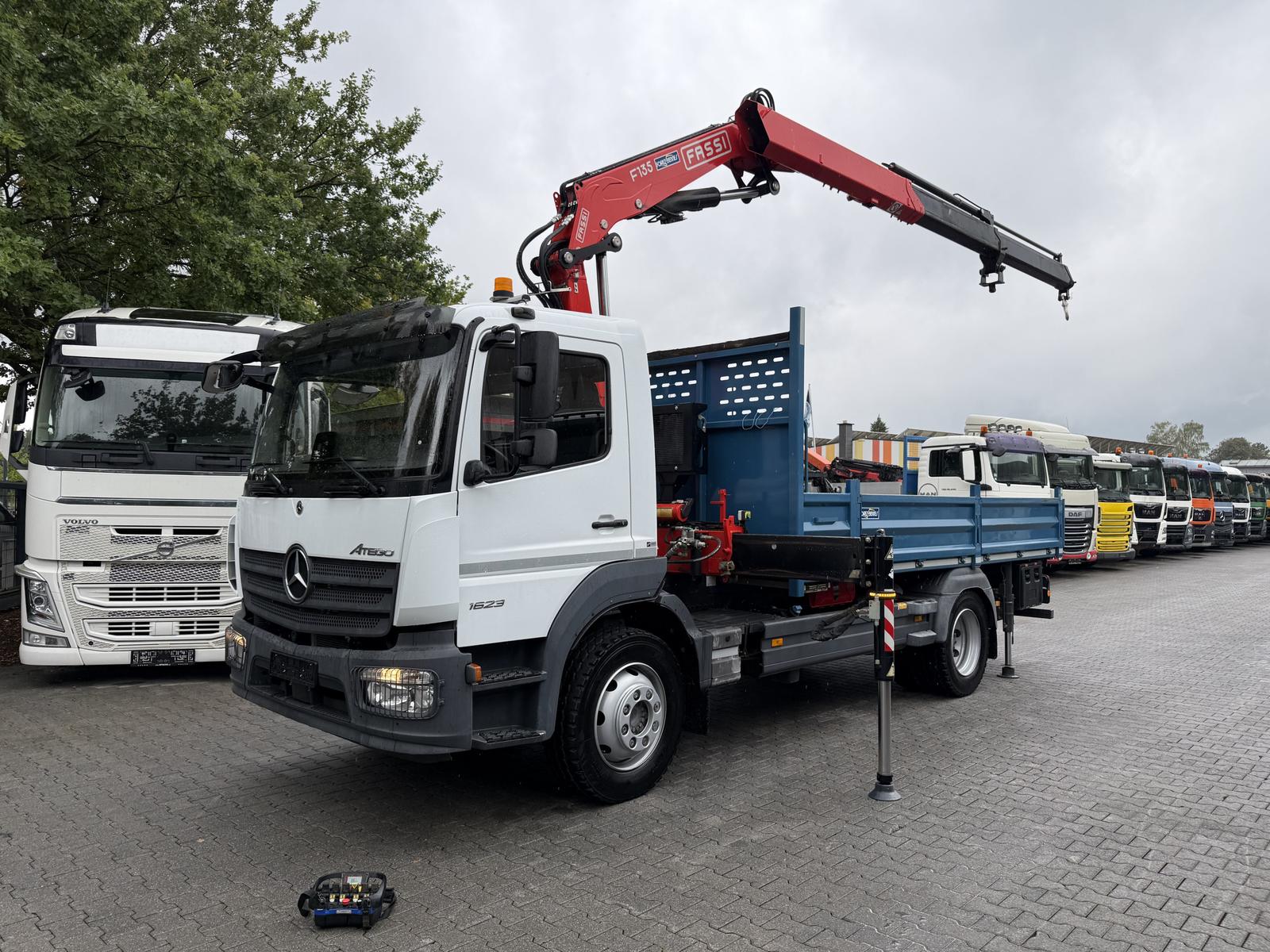 Mercedes-Benz Atego 1623 4X2 Kran Fassi F135
