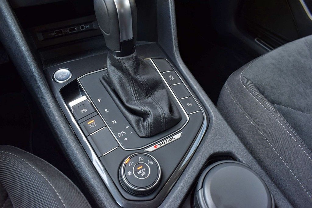 Fahrzeugabbildung Volkswagen Tiguan Allspace TDI 2.0 4M/DSG *Highline*7-Sitze