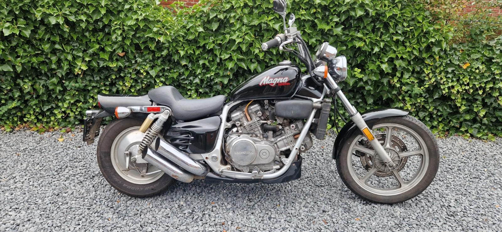 Honda Vf 700 magna super magna